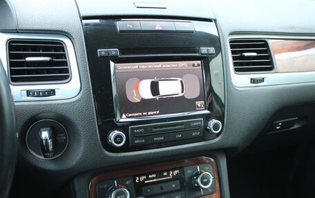 Volkswagen Touareg III, 2011 год, 1 690 000 рублей, 9 фотография