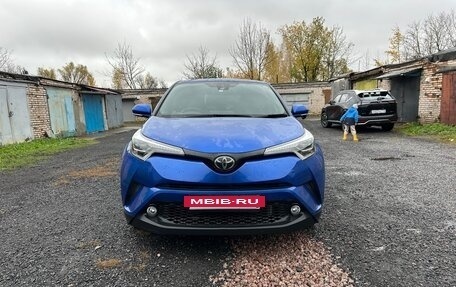 Toyota C-HR I рестайлинг, 2019 год, 1 700 000 рублей, 4 фотография