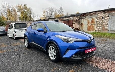 Toyota C-HR I рестайлинг, 2019 год, 1 700 000 рублей, 1 фотография