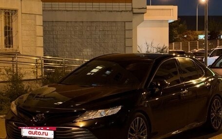 Toyota Camry, 2018 год, 2 650 000 рублей, 2 фотография
