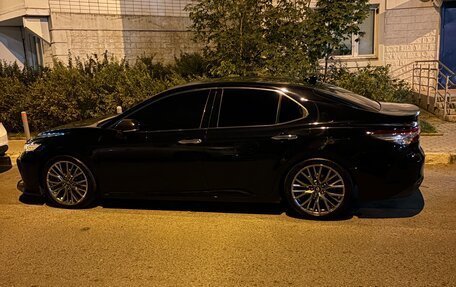 Toyota Camry, 2018 год, 2 650 000 рублей, 6 фотография