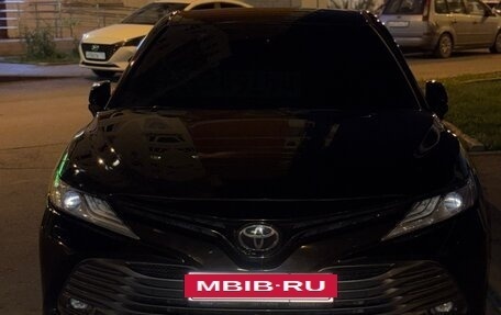 Toyota Camry, 2018 год, 2 650 000 рублей, 8 фотография