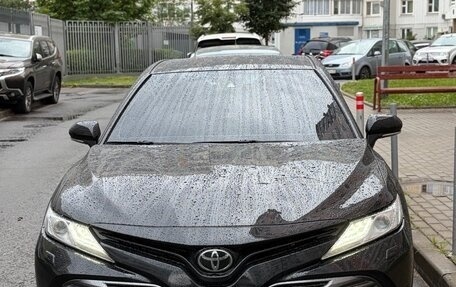 Toyota Camry, 2018 год, 2 650 000 рублей, 9 фотография