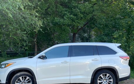 Toyota Highlander III, 2014 год, 2 970 000 рублей, 4 фотография