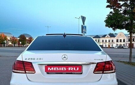 Mercedes-Benz E-Класс, 2014 год, 2 350 000 рублей, 3 фотография