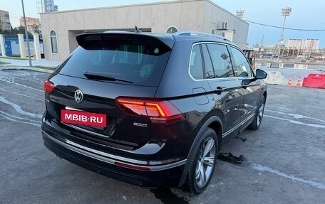 Volkswagen Tiguan II, 2018 год, 3 200 000 рублей, 6 фотография