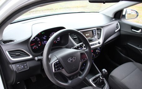 Hyundai Solaris II рестайлинг, 2017 год, 1 149 000 рублей, 9 фотография