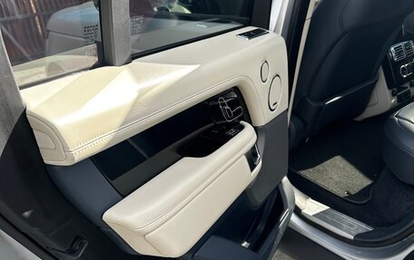 Land Rover Range Rover IV рестайлинг, 2019 год, 7 400 000 рублей, 12 фотография