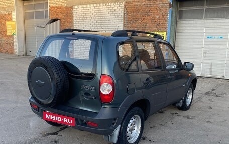 Chevrolet Niva I рестайлинг, 2011 год, 505 000 рублей, 3 фотография