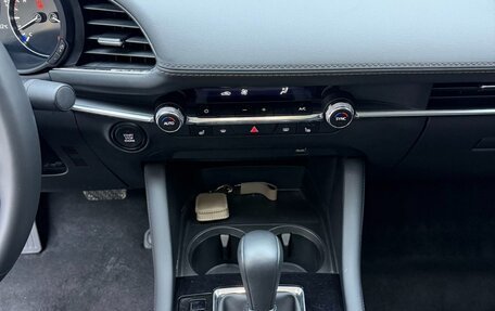 Mazda 3, 2023 год, 2 080 000 рублей, 13 фотография
