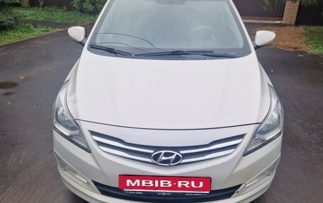 Hyundai Solaris II рестайлинг, 2015 год, 720 000 рублей, 4 фотография