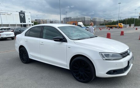 Volkswagen Jetta VI, 2013 год, 1 035 000 рублей, 5 фотография