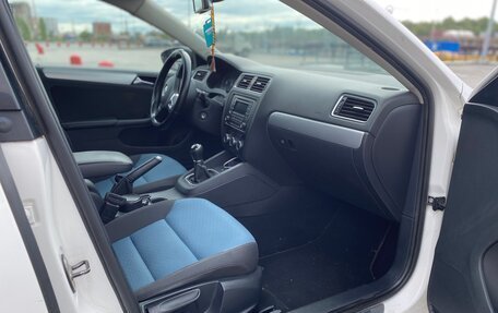 Volkswagen Jetta VI, 2013 год, 1 035 000 рублей, 13 фотография