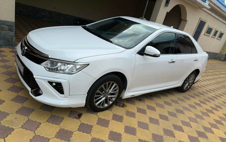 Toyota Camry, 2016 год, 2 395 000 рублей, 2 фотография