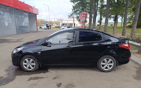 Hyundai Solaris II рестайлинг, 2011 год, 700 000 рублей, 2 фотография
