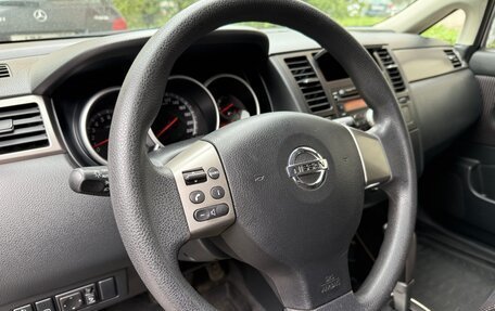 Nissan Tiida, 2011 год, 890 000 рублей, 24 фотография