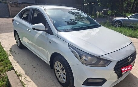 Hyundai Solaris II рестайлинг, 2017 год, 970 000 рублей, 3 фотография