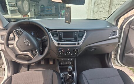 Hyundai Solaris II рестайлинг, 2017 год, 970 000 рублей, 9 фотография