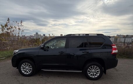Toyota Land Cruiser Prado 150 рестайлинг 2, 2017 год, 5 200 000 рублей, 8 фотография