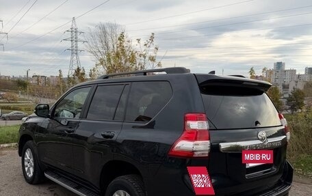 Toyota Land Cruiser Prado 150 рестайлинг 2, 2017 год, 5 200 000 рублей, 9 фотография