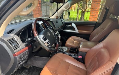 Toyota Land Cruiser 200, 2014 год, 3 690 000 рублей, 10 фотография