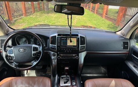 Toyota Land Cruiser 200, 2014 год, 3 690 000 рублей, 15 фотография