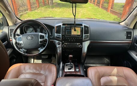 Toyota Land Cruiser 200, 2014 год, 3 690 000 рублей, 17 фотография
