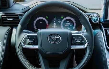 Toyota Land Cruiser, 2026 год, 14 300 000 рублей, 10 фотография