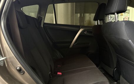 Toyota RAV4, 2014 год, 1 850 000 рублей, 10 фотография