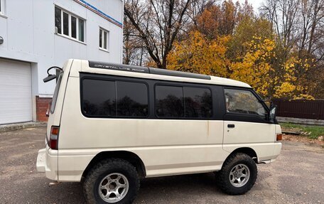 Mitsubishi Delica III, 1990 год, 695 000 рублей, 4 фотография