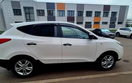 Hyundai ix35 I рестайлинг, 2012 год, 1 300 000 рублей, 6 фотография