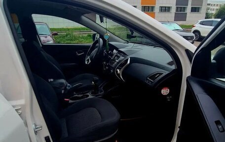 Hyundai ix35 I рестайлинг, 2012 год, 1 300 000 рублей, 9 фотография