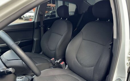 KIA Rio III рестайлинг, 2015 год, 850 000 рублей, 14 фотография