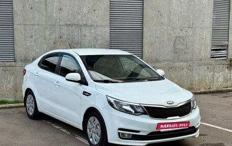 KIA Rio III рестайлинг, 2015 год, 850 000 рублей, 3 фотография