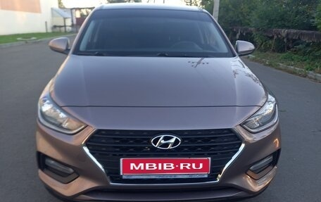 Hyundai Solaris II рестайлинг, 2019 год, 1 550 000 рублей, 1 фотография