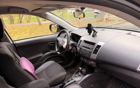 Mitsubishi Outlander III рестайлинг 3, 2010 год, 895 000 рублей, 8 фотография
