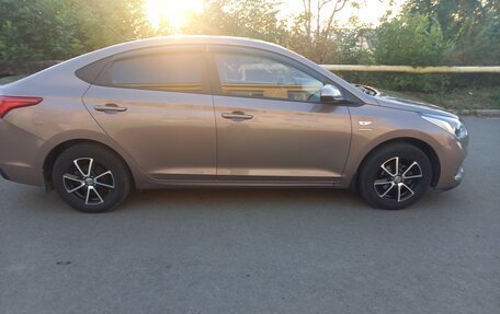Hyundai Solaris II рестайлинг, 2019 год, 1 550 000 рублей, 3 фотография