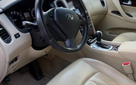 Infiniti QX50 I рестайлинг, 2016 год, 2 200 000 рублей, 8 фотография