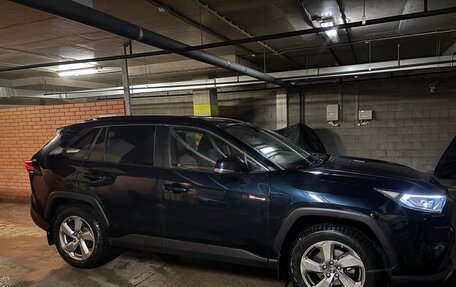 Toyota RAV4, 2020 год, 3 010 000 рублей, 4 фотография
