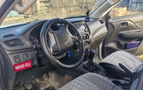 Mitsubishi L200 IV рестайлинг, 2019 год, 1 350 000 рублей, 11 фотография