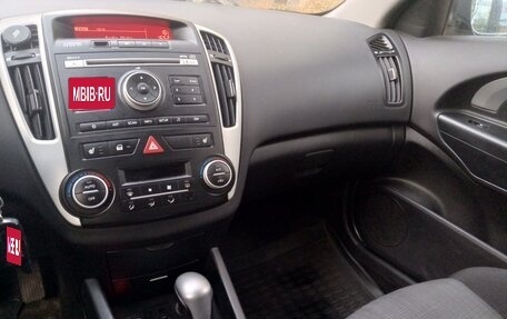 KIA cee'd I рестайлинг, 2010 год, 700 000 рублей, 9 фотография
