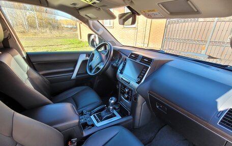 Toyota Land Cruiser Prado 150 рестайлинг 2, 2021 год, 7 250 000 рублей, 17 фотография