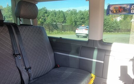 Volkswagen Multivan T5, 2011 год, 2 100 000 рублей, 4 фотография