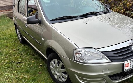 Renault Logan I, 2011 год, 650 000 рублей, 2 фотография