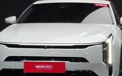 KIA Carnival, 2025 год, 5 047 884 рублей, 2 фотография