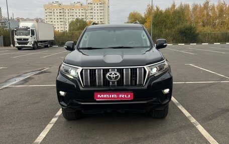 Toyota Land Cruiser Prado 150 рестайлинг 2, 2018 год, 5 300 000 рублей, 1 фотография