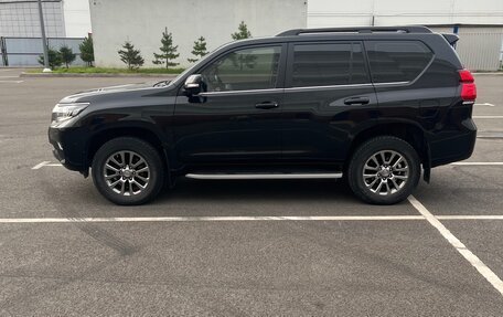 Toyota Land Cruiser Prado 150 рестайлинг 2, 2018 год, 5 300 000 рублей, 2 фотография