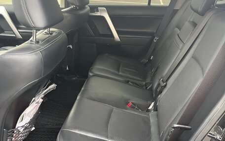 Toyota Land Cruiser Prado 150 рестайлинг 2, 2018 год, 5 300 000 рублей, 7 фотография