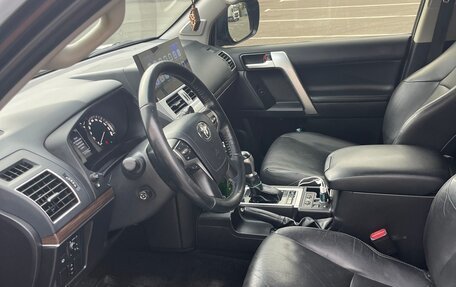 Toyota Land Cruiser Prado 150 рестайлинг 2, 2018 год, 5 300 000 рублей, 6 фотография