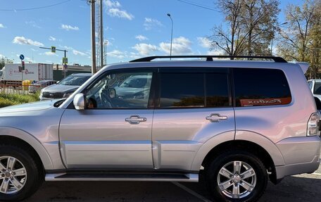 Mitsubishi Pajero IV, 2016 год, 2 207 000 рублей, 3 фотография
